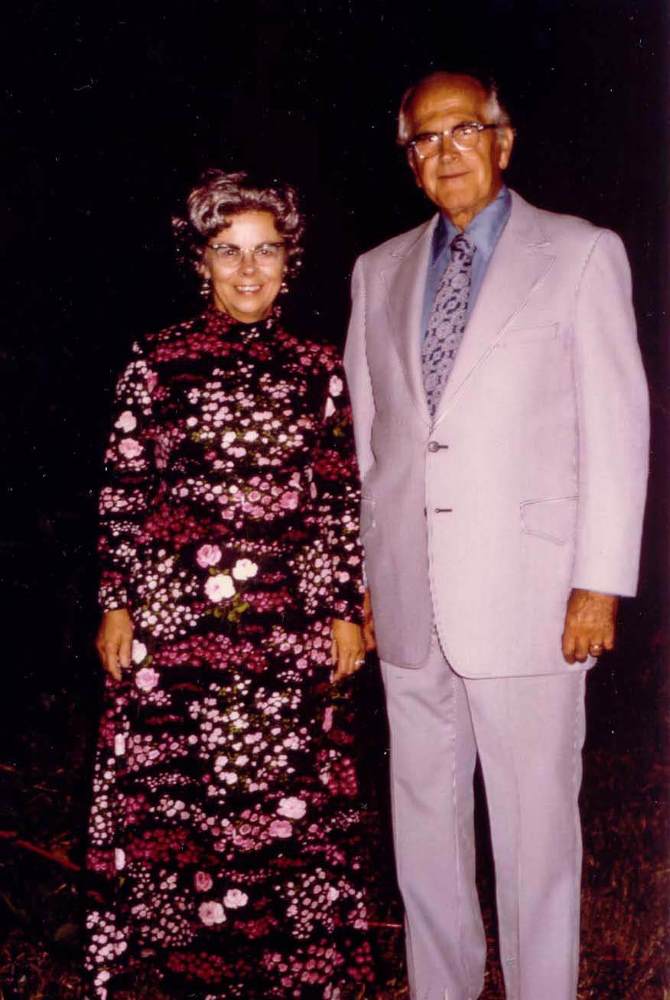 sm7300Doris & Wil Evans.jpg